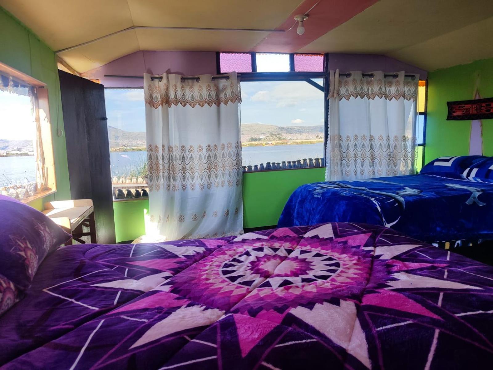 Urosfood & Titiqaqa Lodge Dış mekan fotoğraf