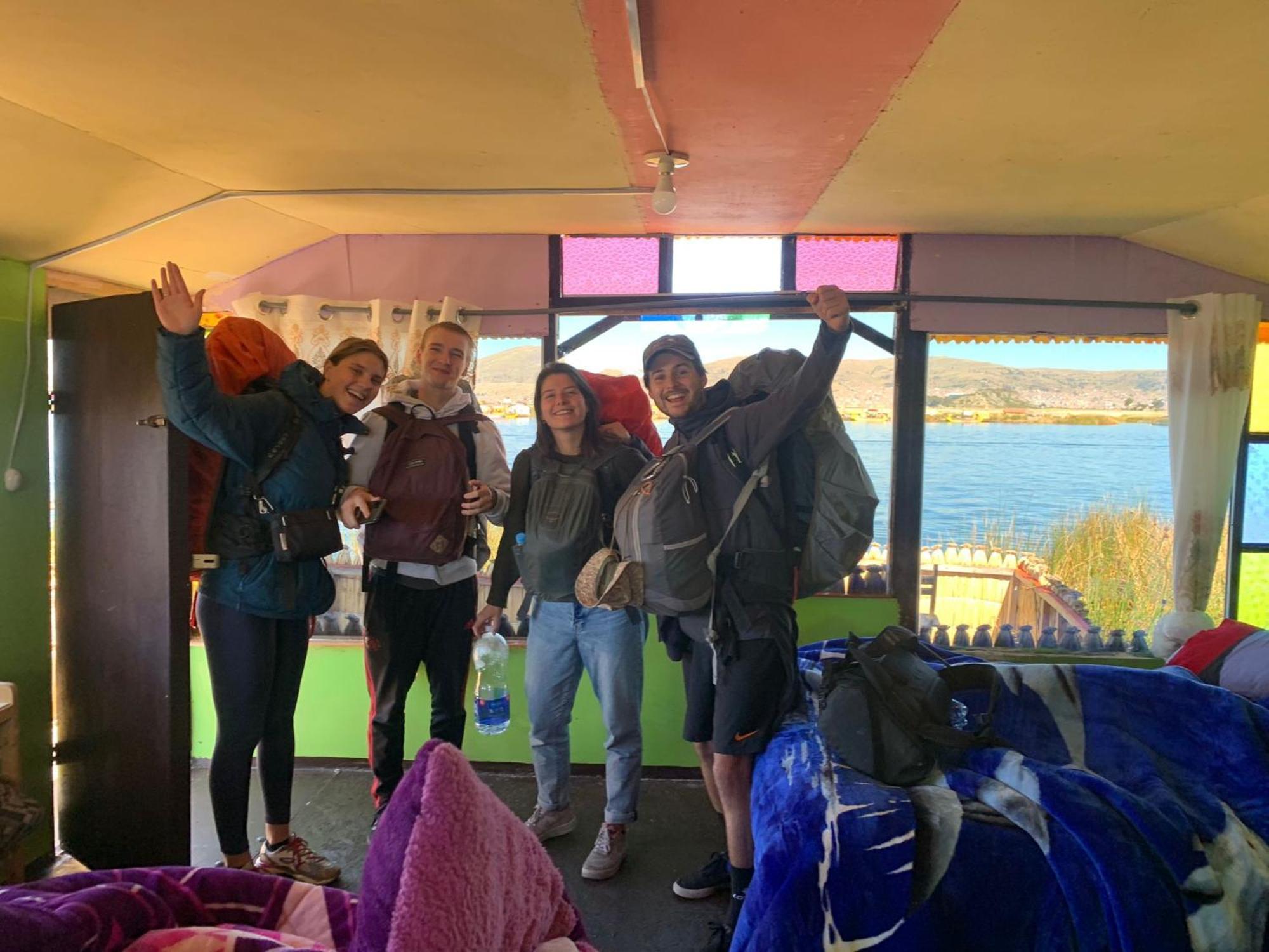 Urosfood & Titiqaqa Lodge Dış mekan fotoğraf