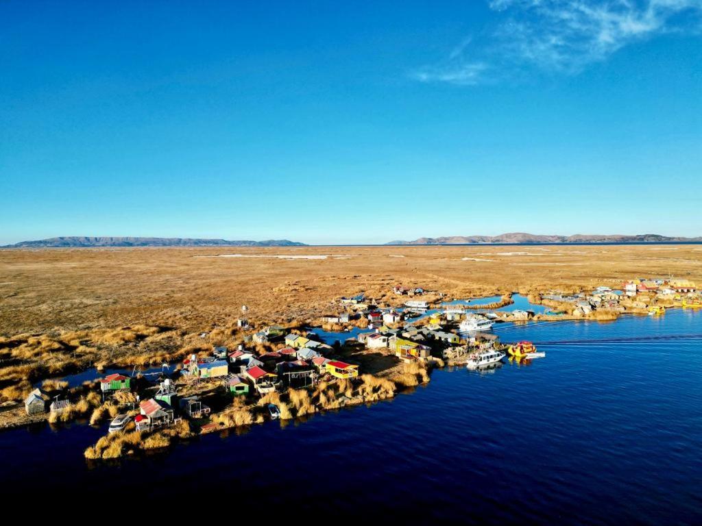 Urosfood & Titiqaqa Lodge Dış mekan fotoğraf