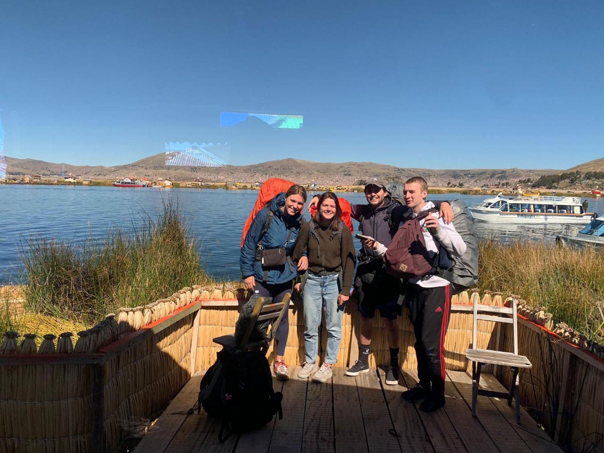 Urosfood & Titiqaqa Lodge Oda fotoğraf