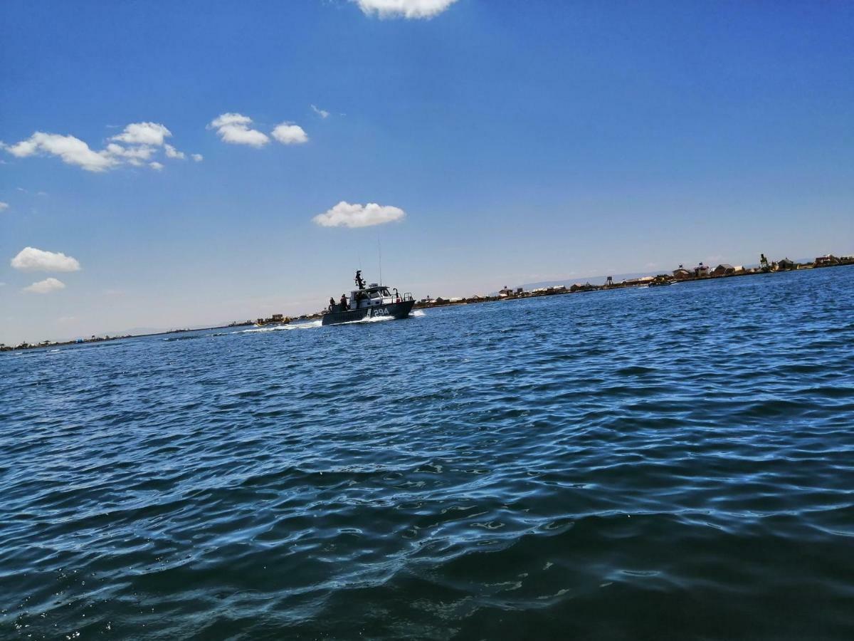 Urosfood & Titiqaqa Lodge Dış mekan fotoğraf