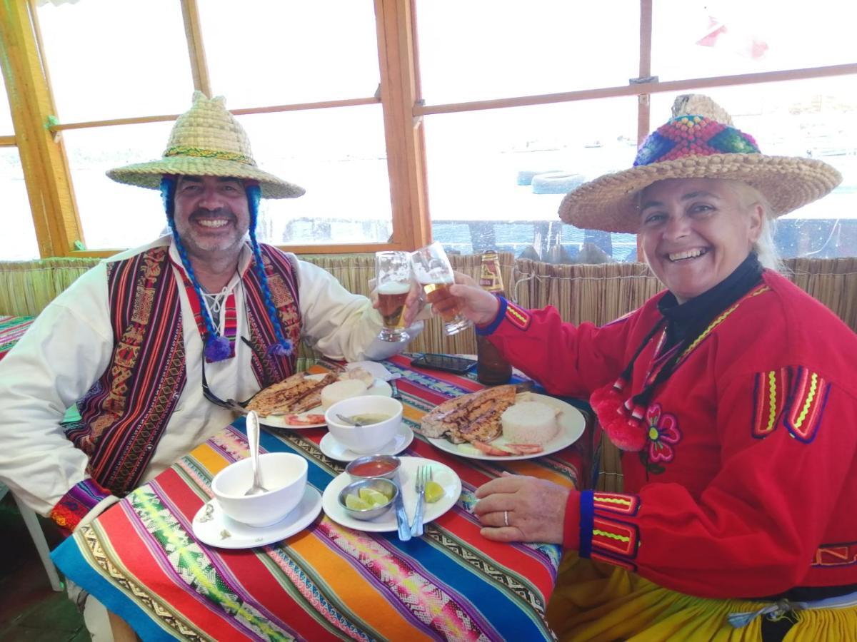 Urosfood & Titiqaqa Lodge Dış mekan fotoğraf